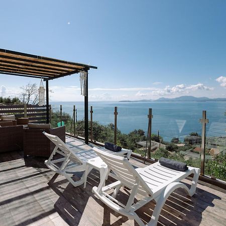 The Greystone Seaview House By Konnect Villa Nisaki  Ngoại thất bức ảnh